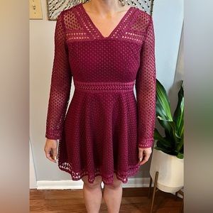 INA CROCHETED HEARTS DRESS IN MAGENTA - M
